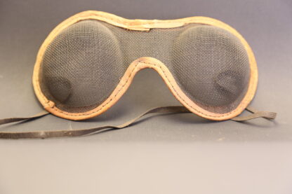 masque treillis globe