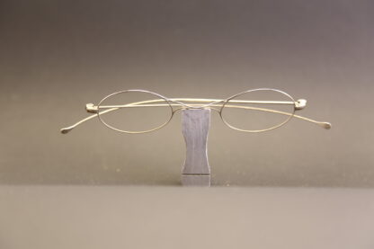 lunettes ovale à fil nez K branches droite